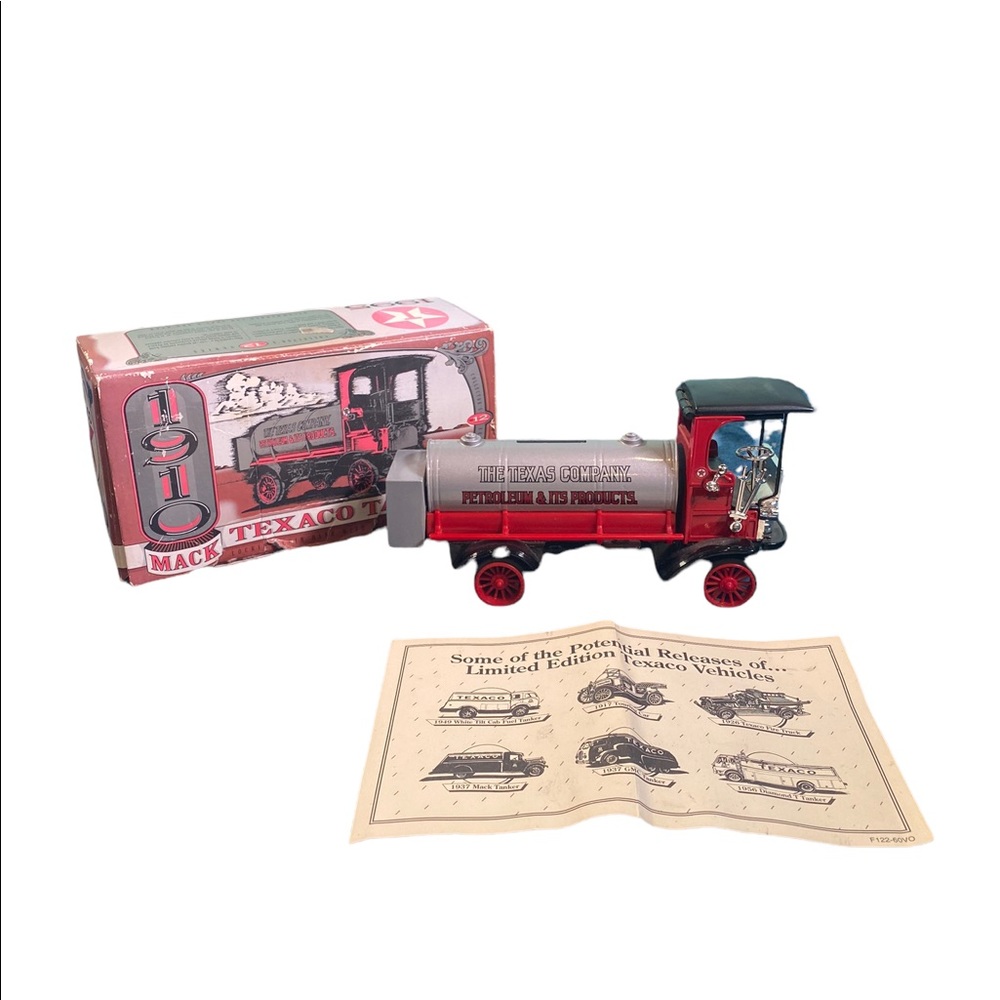 1910 Texaco Tanker replica.  In box. Excellent condition.